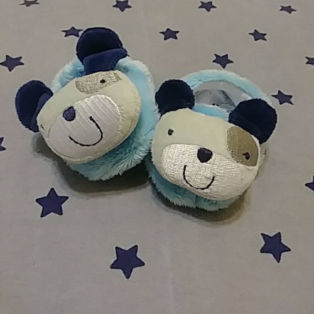 **SOLD**Baby Slippers 0-6 months NWOT😍🤗👶🏽